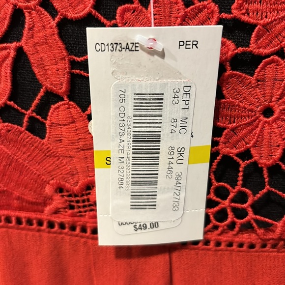 NWT. Coco + Jaimeson pretty red crocheted dress. Fully lined. Junior Medium. - Picture 6 of 16